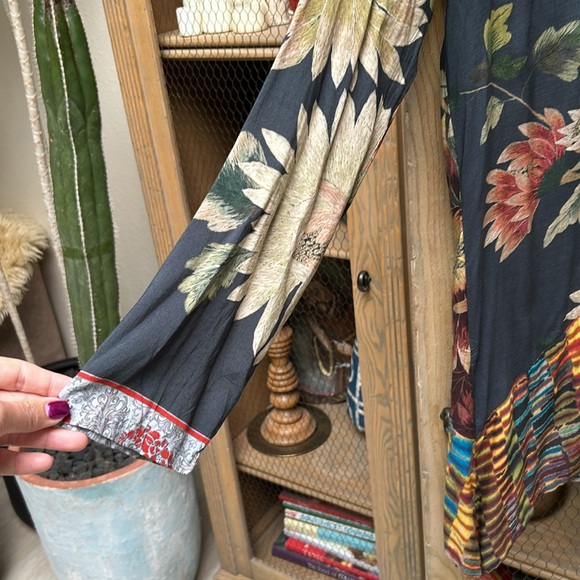 Johnny Was Floral Tunic - Picture 3 of 11